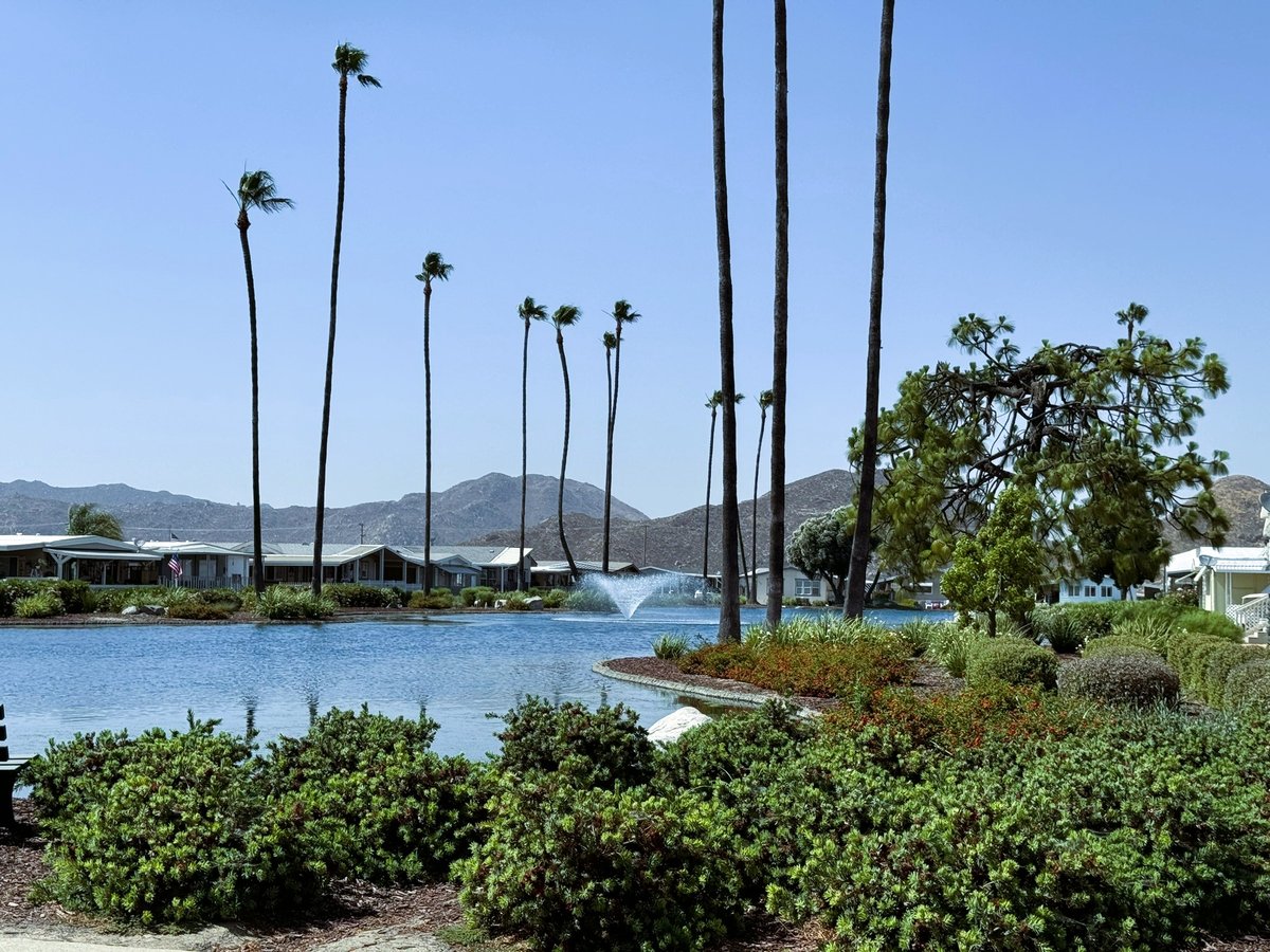 1-5 LakesatHemetWest-Parks-02