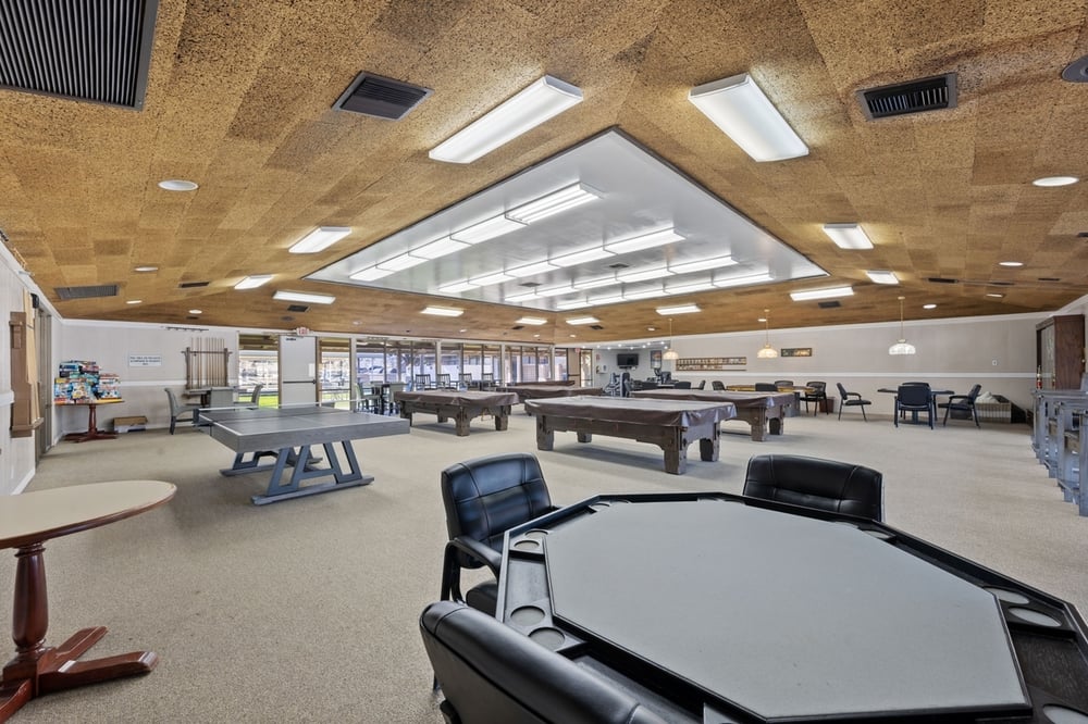 1-9 LakesatHemetWest-Clubhouse-01